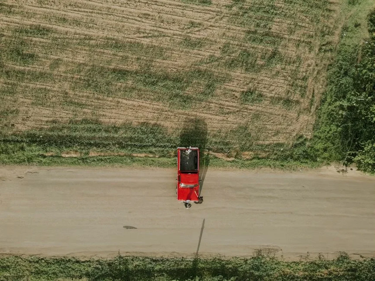 O dronă ucraineană a atacat un camion civil în Crimeea