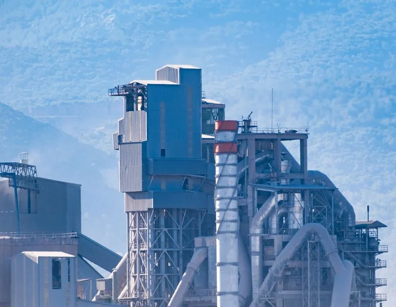 Consiliul Concurenței verifică preluarea Azomureș de către Romgaz