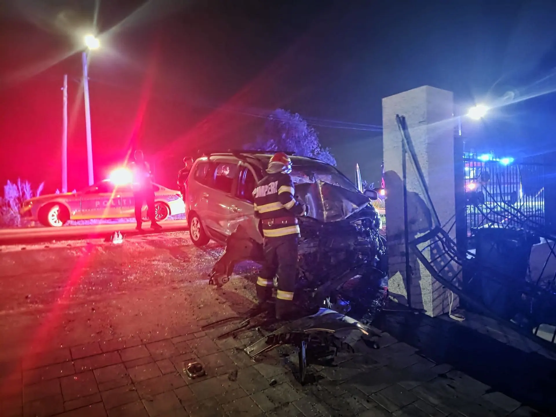 Accident pe DJ 611 la Cartojani: cinci persoane, transportate la București