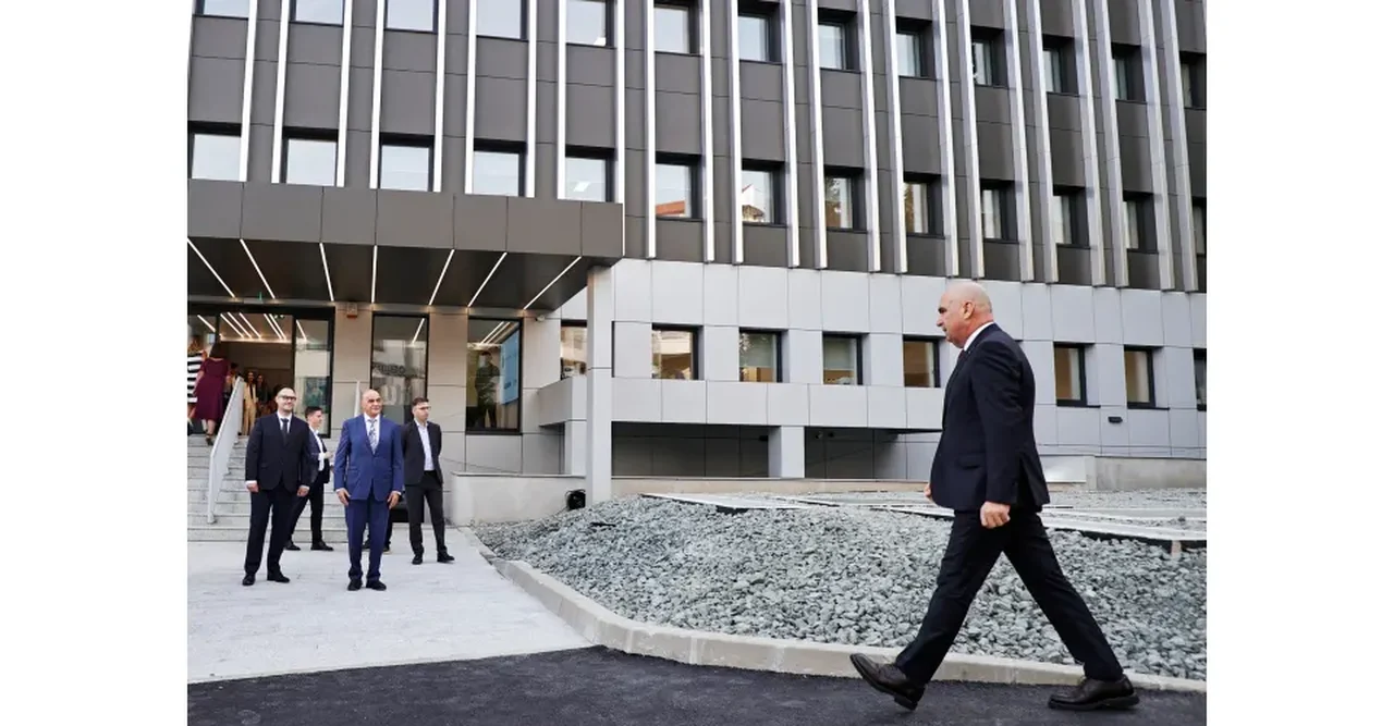 Rezumat Cluj: centru vasculo-cerebral și neurochirurgie, 105 paturi