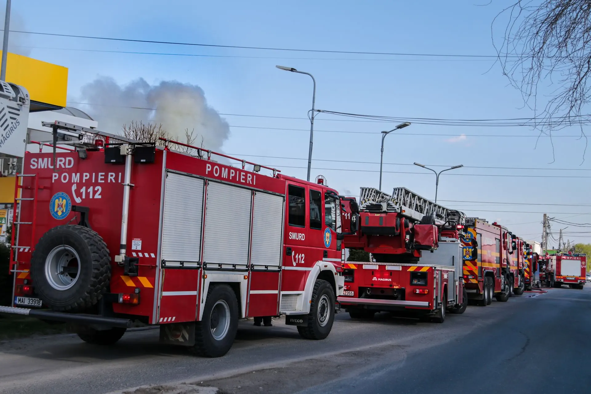 20 de autospeciale la un incendiu de hală în Sectorul 1